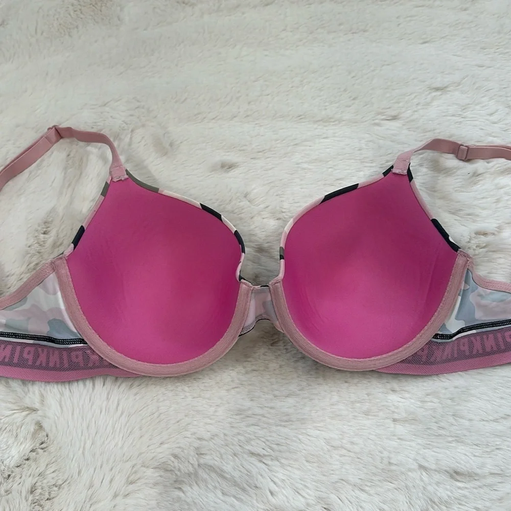 VS PINK Lightly Lined Wear Everywhere T-Shirt Bra Pink Camo size 32DD